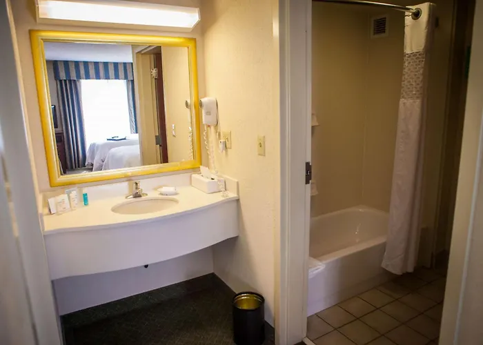 Hotel Hampton & Suites, Sw
