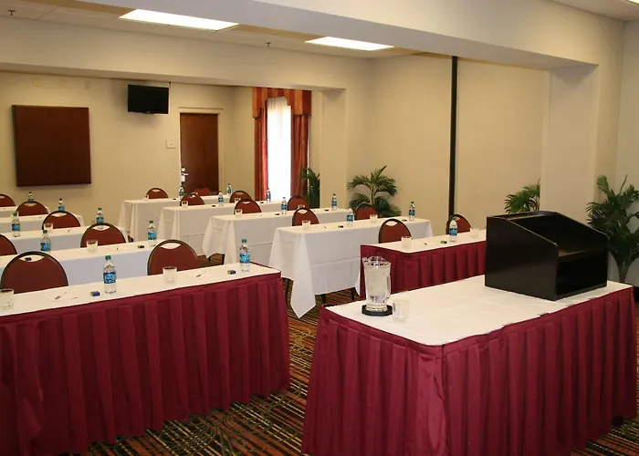 Hotel Hampton & Suites, Sw 3*