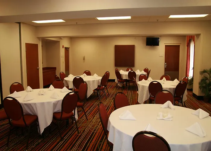 Hampton & Suites, Sw