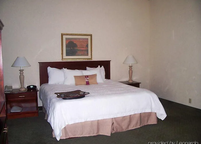 Hampton & Suites, Sw Springfield