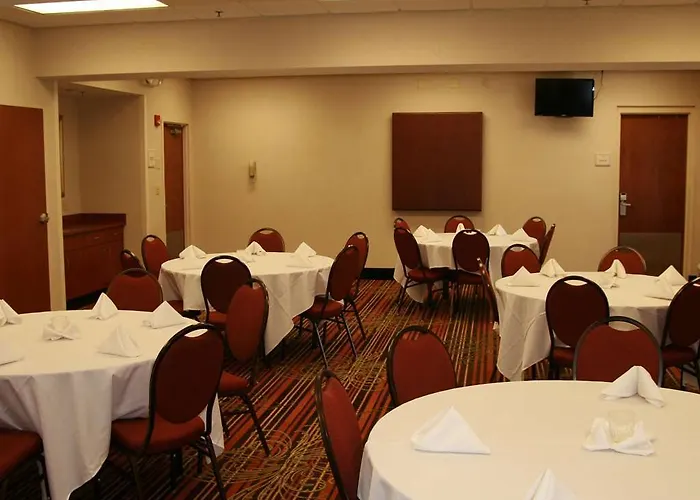 Hotel Hampton & Suites, Sw