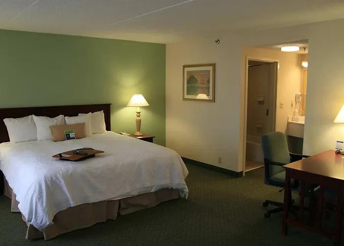 Hampton & Suites, Sw 3*