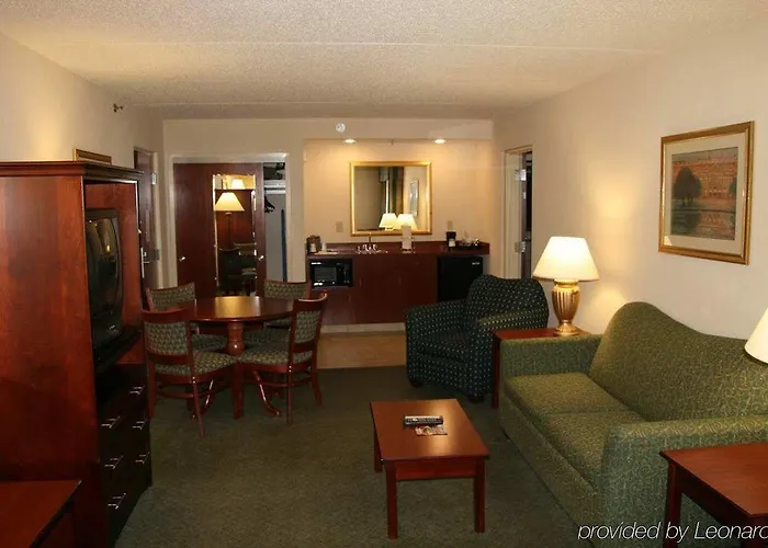 Hampton & Suites, Sw 3*